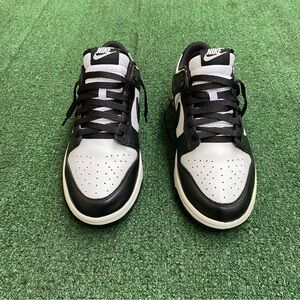 Nike “panda” dunks
